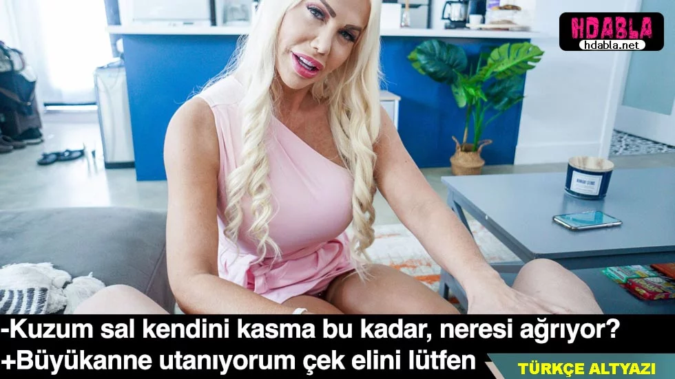 Annem özel bir öğretmen tuttu ve onunla yakınlaşıyor.