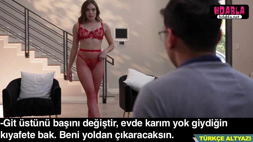 Sekreterim önümde eğildi ve işlerini yapmam için beni teşvik etti.