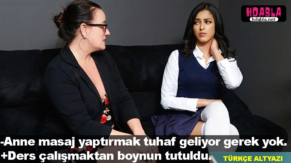 Televizyon kumandasını arayan anneme divanın kolunu sıkıştırdım.