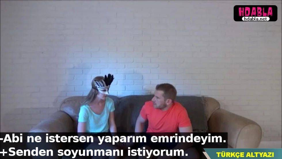 18 yaşındaki bir Alman kızın bekaretini kaybeden olaylar kesintisiz