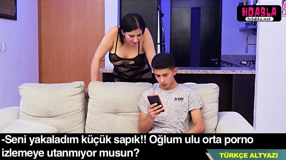 Bir hırsız, evin içine sızarak tek başına uyuyan kilolu kadını taciz ediyor.