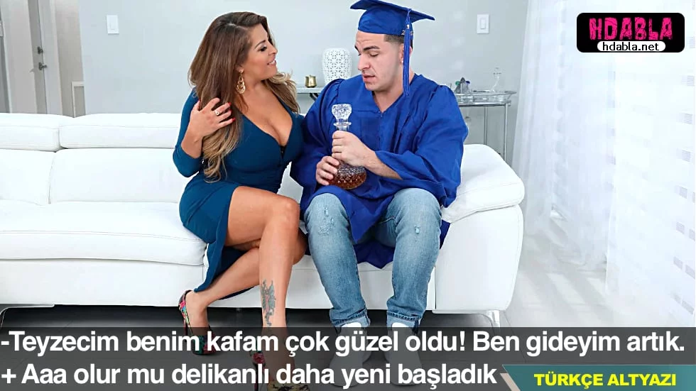 Tasmalı bir kilolu kızı arkadan sokarak incitti.