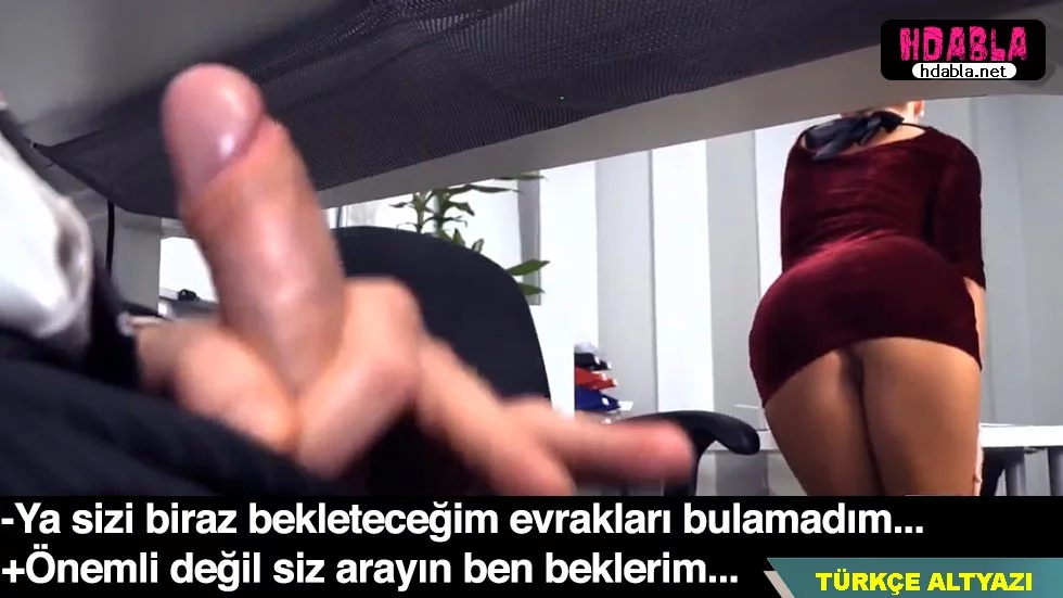 Uyandığımda annemin üzerimde olduğunu fark ettim ve bana istekle yaklaşıp beni cinsel olarak arzuladığını dile getirdi.