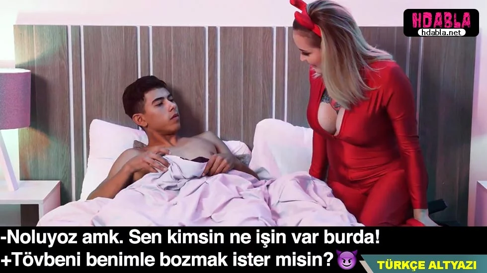 Tesisatçıların, evli bir kadını araya alarak uygunsuz davranışlarda bulunduğu durumlar yaşanıyor.